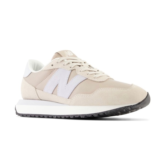 New Balance 237 Women’s 70’s Retro Athletic Running Shoes Sneaker White/Tan - Picture 3 of 6